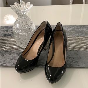 Aldo low platform round toe stiletto heels pumps